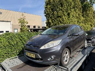 Voiture accidenté Ford Fiesta 1.4 Titanium 2009/4