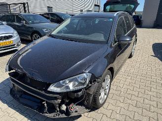 Schadeauto Volkswagen Golf 1.2 TSI Business Edition 2014/12