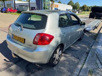 Toyota Auris 2.2 D-4D Executive picture 3