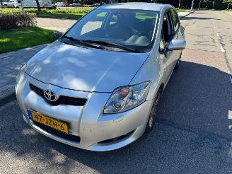 krockskadad bil auto Toyota Auris 2.2 D-4D Executive 2009/10