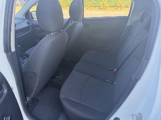 Mitsubishi Space-star 1.0 Cool+ picture 6