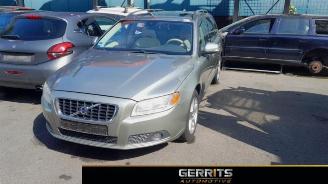 Coche siniestrado Volvo V-70 V70 (BW), Combi, 2007 / 2016 2.4 D 20V 2008/4