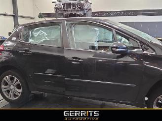 Uttjänta bilar auto Peugeot 208 208 I (CA/CC/CK/CL), Hatchback, 2012 / 2019 1.4 16V 2012/6