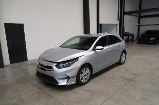 skadebil auto Kia Cee d SEDAN 2022/4