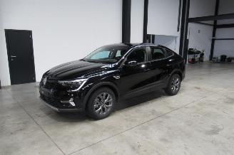 skadebil auto Renault Arkana FULL HYBRID 2025/7