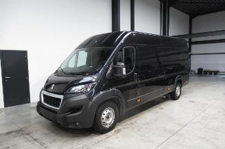krockskadad bil bedrijf Peugeot Boxer CAMIONETTE 2023/4