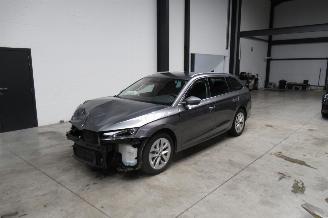 skadebil auto Skoda Octavia STYLE 2023/3