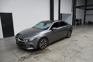 Vaurioauto  passenger cars Mercedes A-klasse BERLINE 2021/4