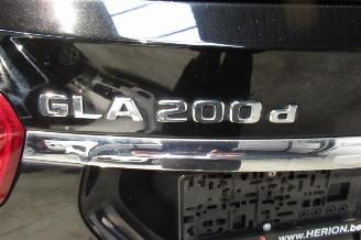 Mercedes GLA SEDAN picture 22