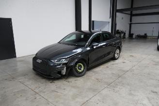 Schadeauto Audi A3 BERLINE 2023/7