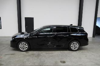 Opel Astra BUSINESS picture 2