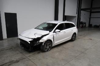 Voiture accidenté Hyundai I-30 BREAK 2024/5