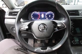 Skoda Superb BREAK picture 22