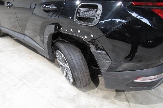 Hyundai Tucson SUV picture 8