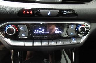 Hyundai I-30 SEDAN picture 26