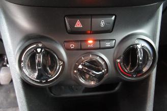 Peugeot 208 SEDAN picture 22