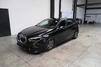 Schadeauto BMW 1-serie ADVANTAGE 2021/9