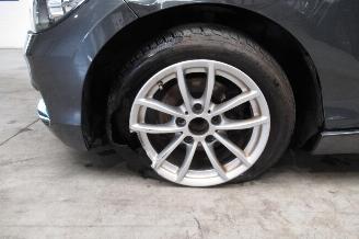 BMW 1-serie SEDAN picture 9