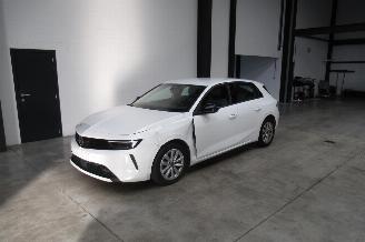 Voiture accidenté Opel Astra EDITION 2024/2
