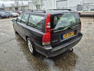 Volvo V-70 2.4 D5 picture 4