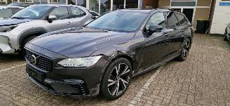  Volvo V-90 2.0L Plug-In Hybride Benzine R Line*360 Camera*Trekhaak*Leren Comfort stoelen elektrisch*LED*DAB+*HarmanKardon Sound*Adaptive cruiscontrol*Keyless*Stuurverwarming 2023/2