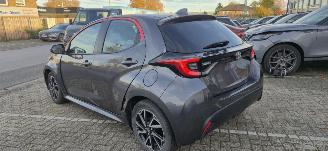 Toyota Yaris 1.5 Hybride* Navigatie*LED*Aluminium velgen*Camera*trekhaak*KeylessGo* picture 5