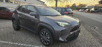 Unfallwagen Toyota Yaris Cross 1.5L Hybride Automaat*LED*Camera*KeylessGo*Stoelverwarming*DAB*Airco* 2023/6