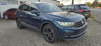 Schadeauto Volkswagen Tiguan 1.5L TSFI Life*Automaat*LED*DAB*ACC*Camera*Digitaal Cockpit* 2023/2