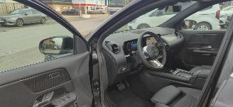 Mercedes GLA 180 Automaat*LED*Trekhaak*Digitaal display*Comfort stoelen*Parkeerpaket met camera*Navigatie*Apple Carplay*MBUX* picture 13