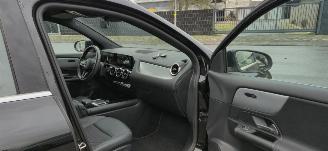 Mercedes GLA 180 Benzine *Automaat*LED*Airconditioning*DAB*Comfortstoelen*Camera*Parkeer pakket* picture 14