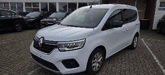 Auto incidentate Renault Kangoo 1.3 L benzine*5 zitplaatsen*LED* 2024/1