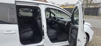 Renault Kangoo 1.3 L benzine*5 zitplaatsen*LED* picture 12