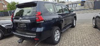 Toyota Landcruiser 2.8L D4D* 5 deurs* Automaat*Navigatie*Kamera*trekhaak* picture 10
