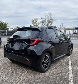 Toyota Yaris 1.5L VVTi 130 Co 95Gr * LED*HeadUp*Trekhaak*Navigatie*Keyless* picture 5