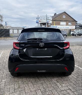 Toyota Yaris 1.5L VVTi 130 Co 95Gr * LED*HeadUp*Trekhaak*Navigatie*Keyless* picture 4