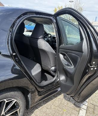 Toyota Yaris 1.5L VVTi 130 Co 95Gr * LED*HeadUp*Trekhaak*Navigatie*Keyless* picture 18
