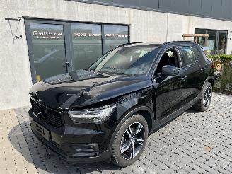Damaged car Volvo XC40 VOLVO XC40 2.0I T4 2018 R DESIGN 2018/7