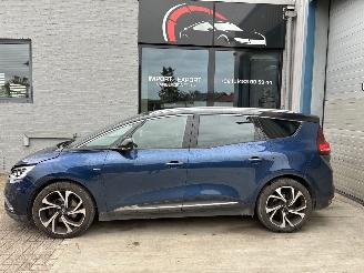 Vaurioauto  passenger cars Renault Grand-scenic RENAULT SCENIC 1.5D 2018 7 ZIT 2018/6