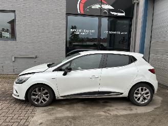 Schadeauto Renault Clio RENAULT CLIO 0.9TCE 2019 2019/6