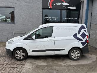 Schadeauto Ford Tourneo Courier FORD TRANSIT COURIER 1.0ECOBOOST 2018/6