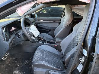 Volkswagen Golf VW GOLF 8 2.0TDI DSG R LINE picture 15