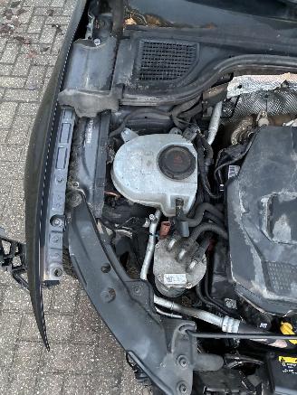 Volkswagen Golf VW GOLF 8 2.0TDI DSG R LINE picture 6