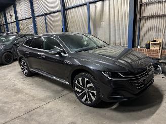 Schadeauto Volkswagen Arteon VW ARTEON HYBRIDE R LINE 2022 2022/2