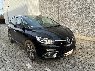 Schadeauto Renault Grand-scenic RENAULT SCENIC 1.5D AUTOMAAT 2018 7 ZIT 2018/10