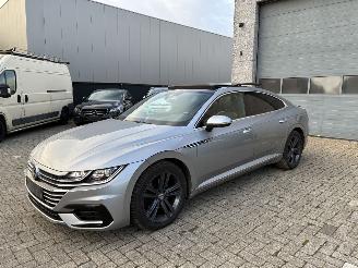 Damaged car Volkswagen Arteon VW ARTEON 2.0D DSG R LINE 2018 2018/9