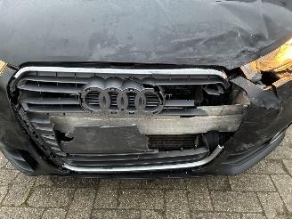 Audi A1 AUDI A1 1.6TDI DSG 2013 picture 4