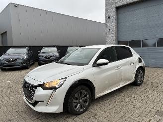 damaged passenger cars Peugeot 208 PEUGEOT 208e 2020 2020/1