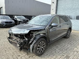 damaged passenger cars Volkswagen Tiguan VW TIGUAN 1.4TSI 2018 7 ZIT 2018/6