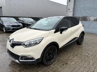 Unfallwagen Renault Captur RENAULT CAPTUR 1.5D 2016 2016/8