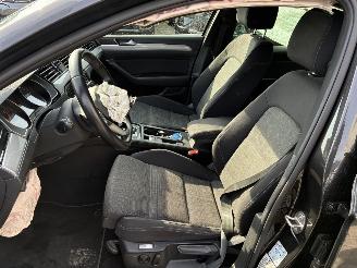 Volkswagen Passat VW PASSAT 1.6TDI DSG 2020 picture 19